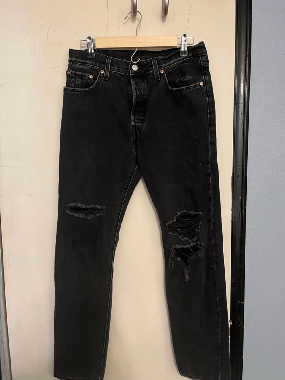 Levi's Black Distressed Skinny Jeans